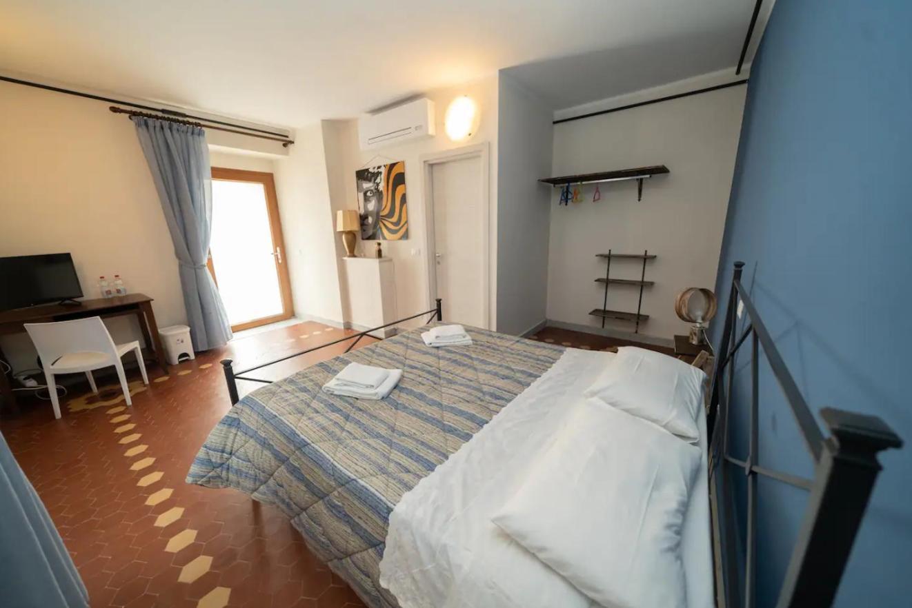 Affittacamere Borgo Degli Artisti Boutique Rooms Serricciolo Luaran gambar