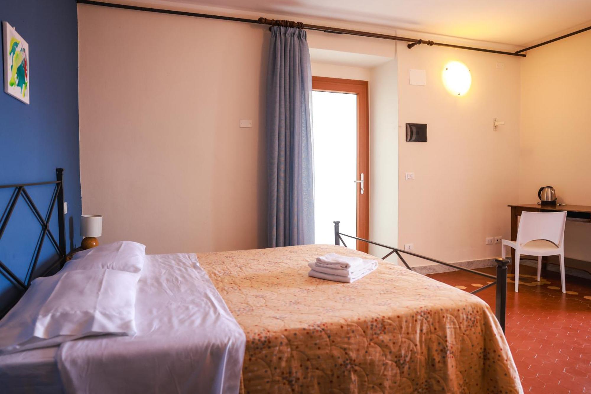 Affittacamere Borgo Degli Artisti Boutique Rooms Serricciolo Luaran gambar